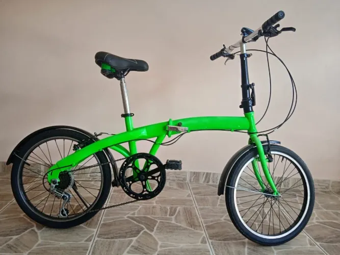 Bicicleta dobrável aro 20 com 7 marchas