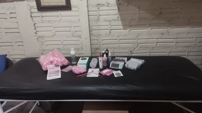 Produtos para extensão de cílios 