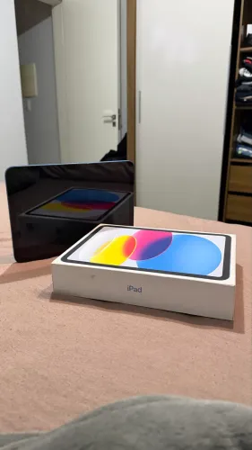 vendo Ipad 10 geração 64gb com carregador original e pouco usado