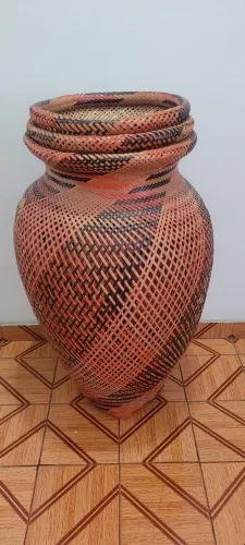 Cesto jarro indígena da etnia Baniwa, da Amazônia