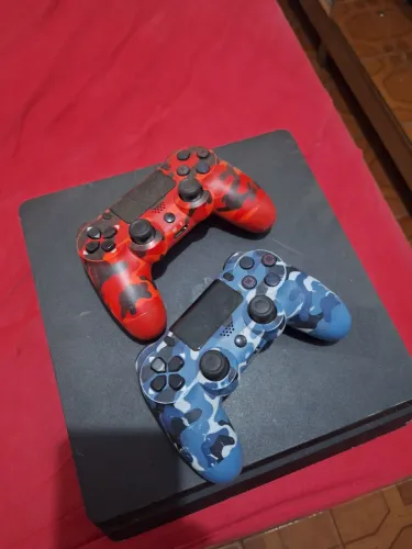 Ps4 slim com jogos 1g 2 controles sem defeitos