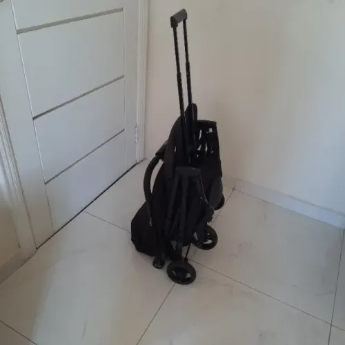Kit Carrinho dobrável + Bebê conforto Cosco