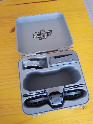 Drone DJI NEO 2 Combo completo com case.