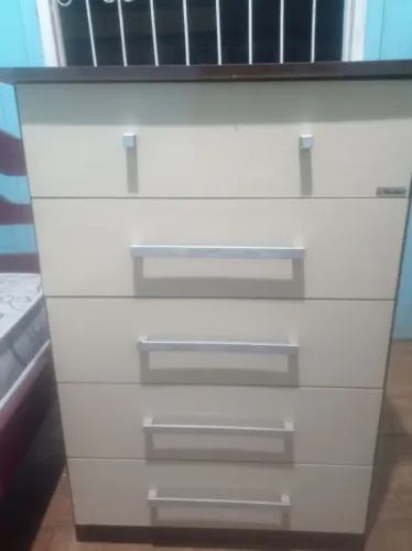 Cômoda 5 gavetas