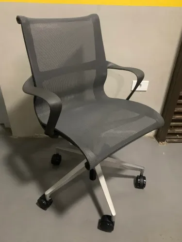 Cadeira Herman Miller Setu