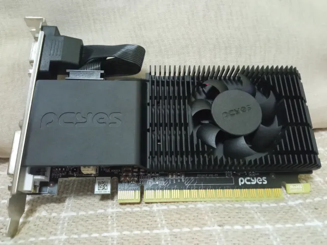 Placa de Vídeo PCYES GeForce GT 730 4GB/GDDR5 64-bits