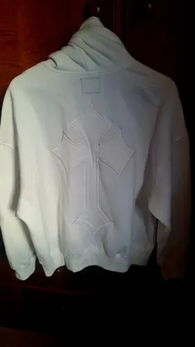 Moletom branco estilo oversized, usado uma vez em perfeito estado