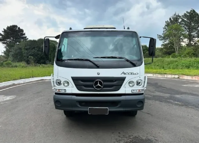 ACCELO 815 CARROCERIA ANO 2018