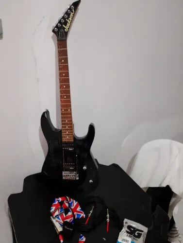 Guitarra Jackson JS10 