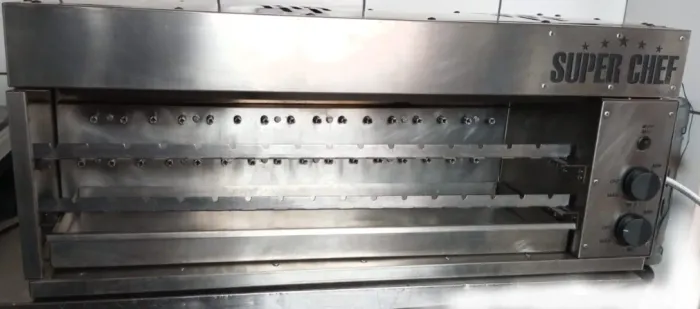 churrasqueira de espetinhos sem fumaça R$ 1.900,00