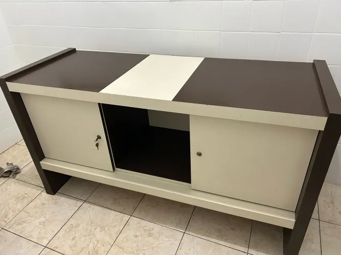 Buffet / Aparador Retrô 2 Portas com Chave - Móvel de Madeira