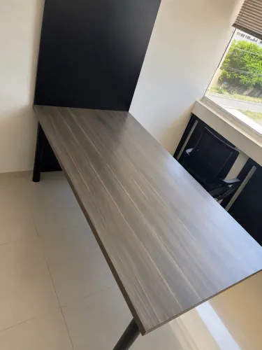 Mesa Corporativa / Reunião
