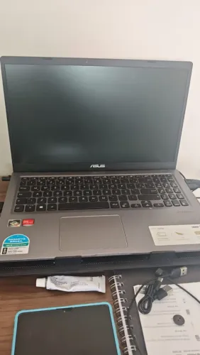 Notebook Asus M515DA-BR1213W (Ryzen 5/ 3500U / 8GB RAM / 256GB SSD