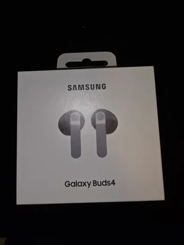 Fone Buds 4 NOVO / LACRADO