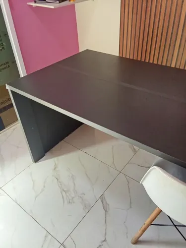 Mesa toda em MDF