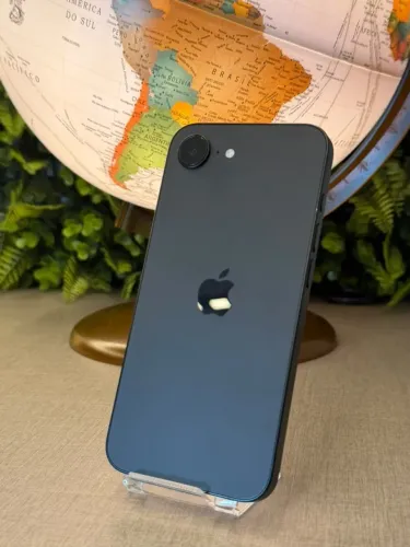 iPhone 16e 128GB - 100% de Bateria - Lindo, todo original - Até 18x