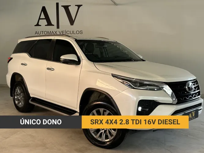Toyota Hilux SW4 SRX 4X4 2.8 TDI 16V Dies. Aut. 2024