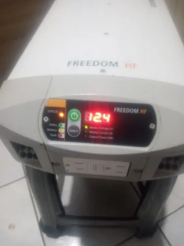 Inversor e carregador xantrex 1000