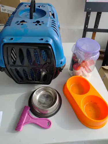casinha pet + acessórios
