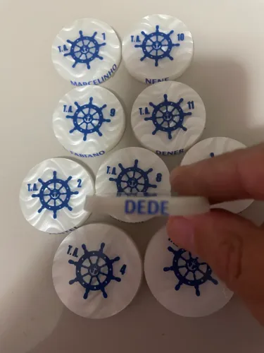 Vendo 10 botões para futebol de mesa galalite 