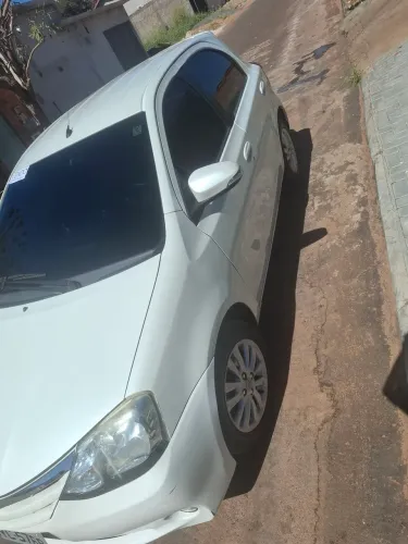 Toyota Etios XLS 1.5 Flex 16V 5P Mec. 2015