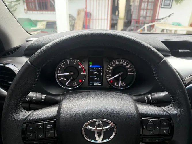 Toyota Hilux CD SRX 4X4 2.8 TDI 16V Diesel Aut. 2021