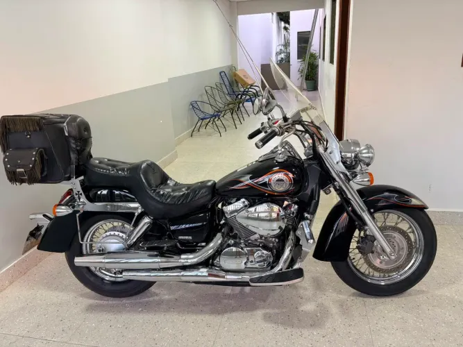 Moto Shadow 750 conservadissima