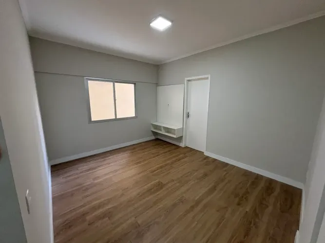 Apartamento para venda tem 42 metros quadrados com 1 quarto em Cambuí - Campinas - São Pau