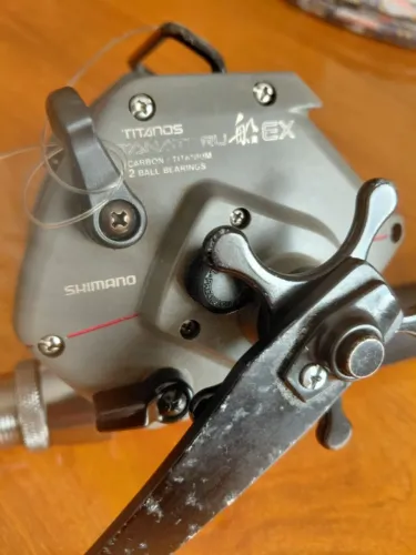 Carretilha Shimano Titanos Tanatoru EX 5000 e vara de pesca