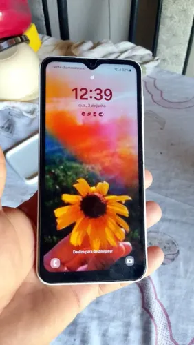 Vendo esse celular funcionando tudo direitinho sem nenhum defeito