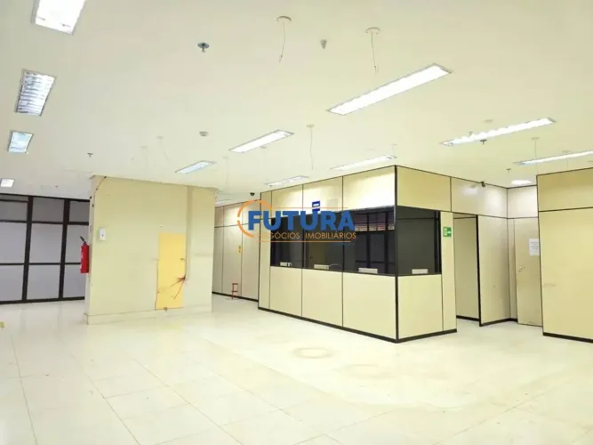 Loja térrea com 700m² no Centro Empresarial Assis Chateaubriand Brasília