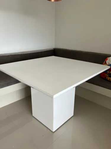 Mesa quadrada