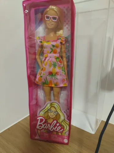 Barbie fashionista lacrada