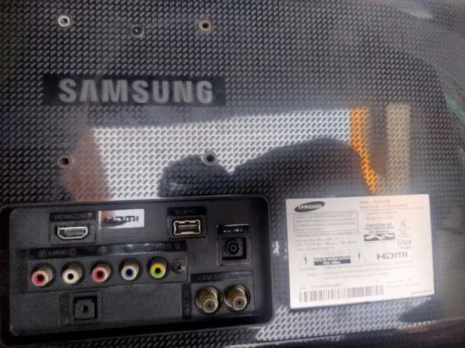 TV monitor full HD Samsung para retirada de peças