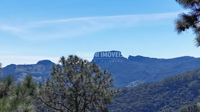 Terreno com Vista de frente para a Pedra do Baú na Região do Alpes - Campos do Jordão/SP