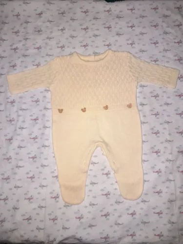 Macacão lindo de linha bem quentinho por 80,00