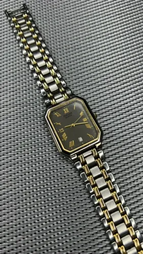 Relógio Pulsar (By Seiko) V532-5C90 "Tank"