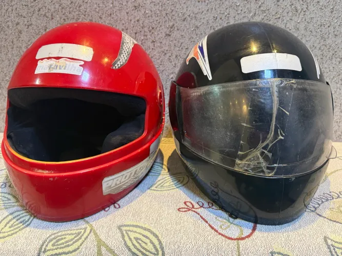Capacete (2 capacetes)