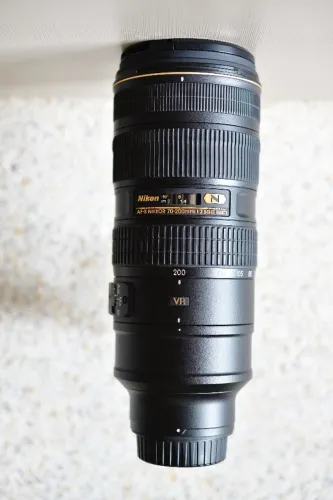 Objetiva Nikon AF-S Nikkor 70-200mm f/2.8G ED VR II