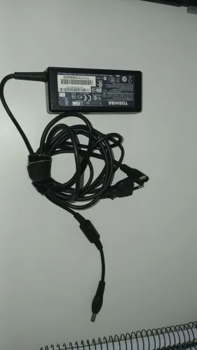 Fonte de carregamento para computador toshiba