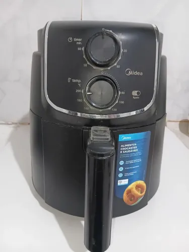 Air fryer em bom estado.