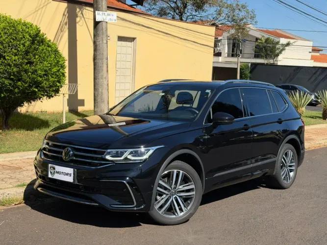 Volkswagen Tiguan Allspac R-line 300 TSI 2.0 2024