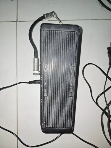 pedal wah dunlop cry baby gcb 95