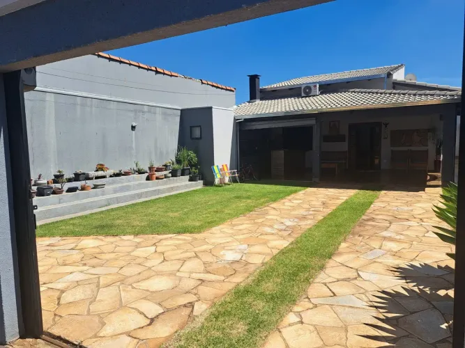 Vendo linda casa - Direto com o proprietário