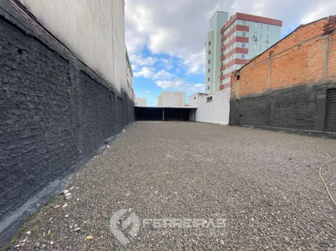 Terreno para Lavagem de Carros: Estrutura Pronta em São José