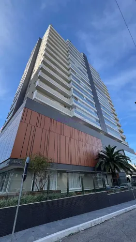 Apartamento 3 Suítes - Porteira Fechada - Kobrasol São José