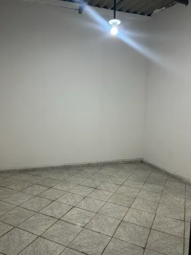 Alugo Casa Região do ouro verde 