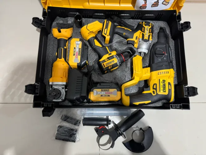 Kit Profissional Dewalt 4 em 1 a bateria 20v