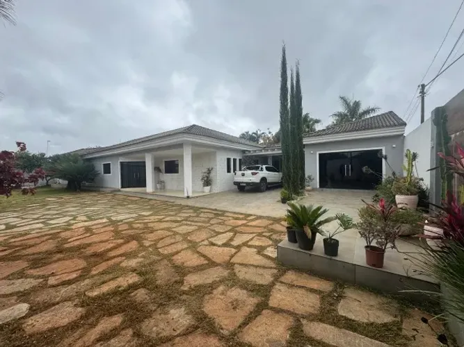Casa no Condomínio Fênix - 4 Suítes