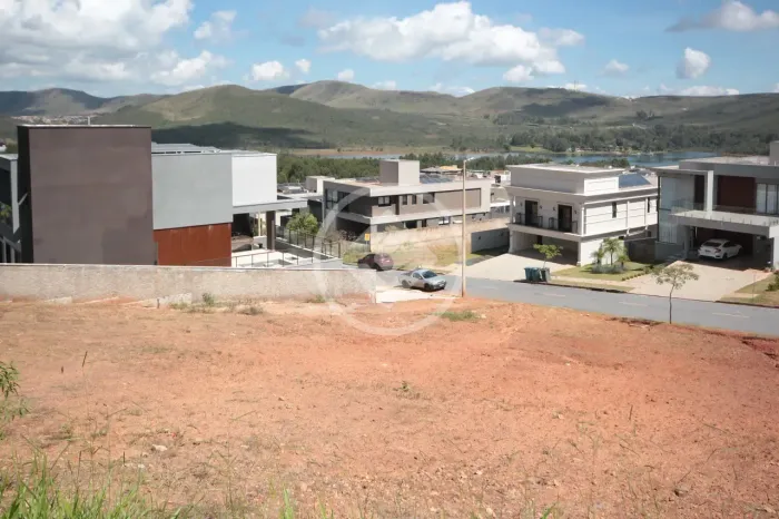 LOTE À VENDA NO CONDOMÍNIO ALPHAVILLE EM NOVA LIMA codigo: 343556